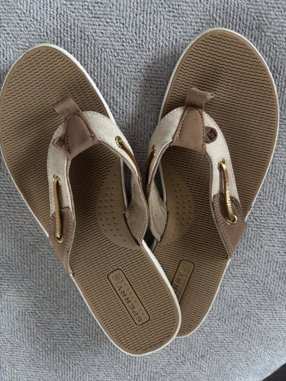 Sperry Tan and brown with gold trim sandals, Size 9